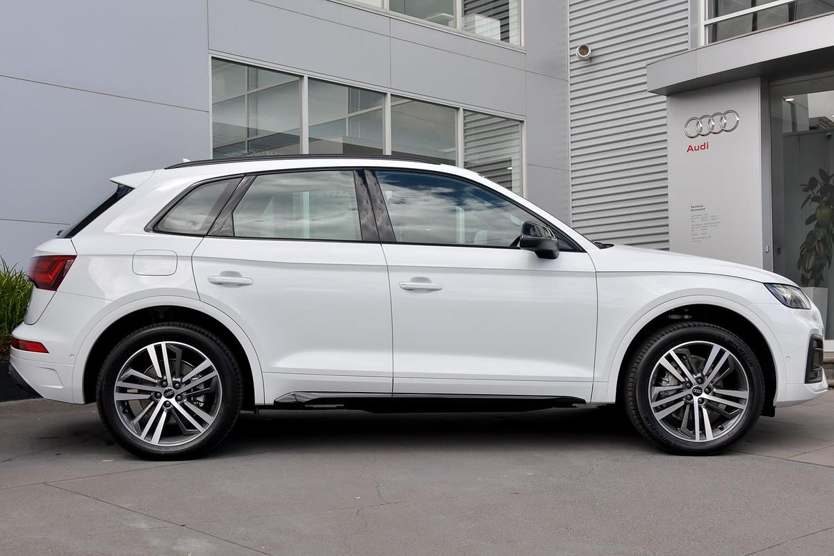 2024 Audi Q5 45 TFSI Sport FY