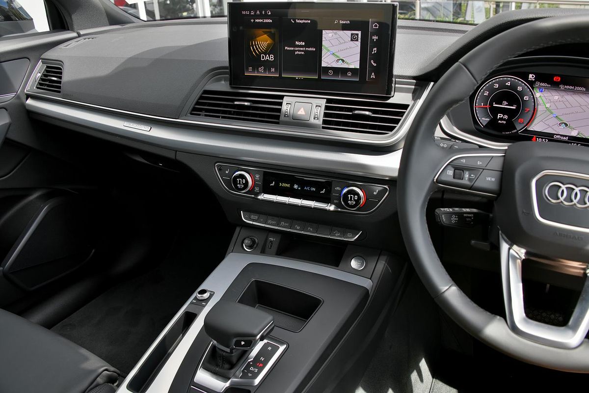 2024 Audi Q5 45 TFSI Sport FY