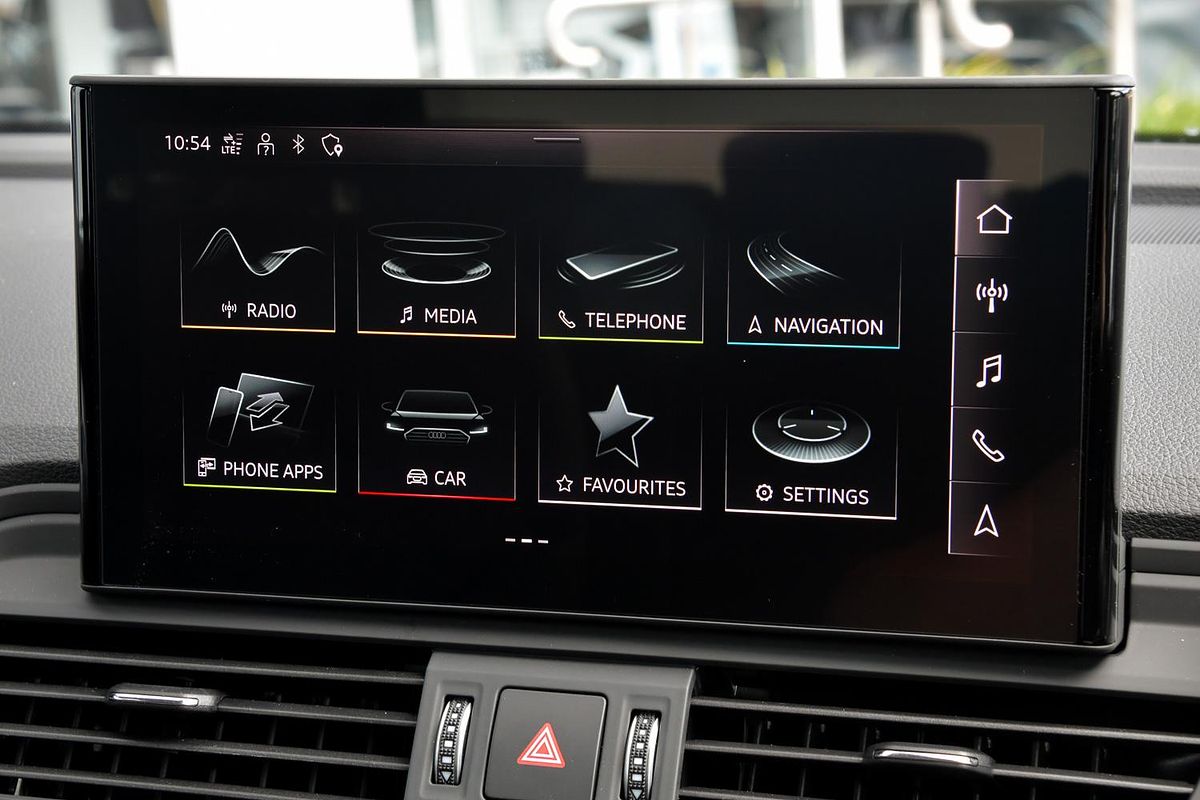 2024 Audi Q5 45 TFSI Sport FY