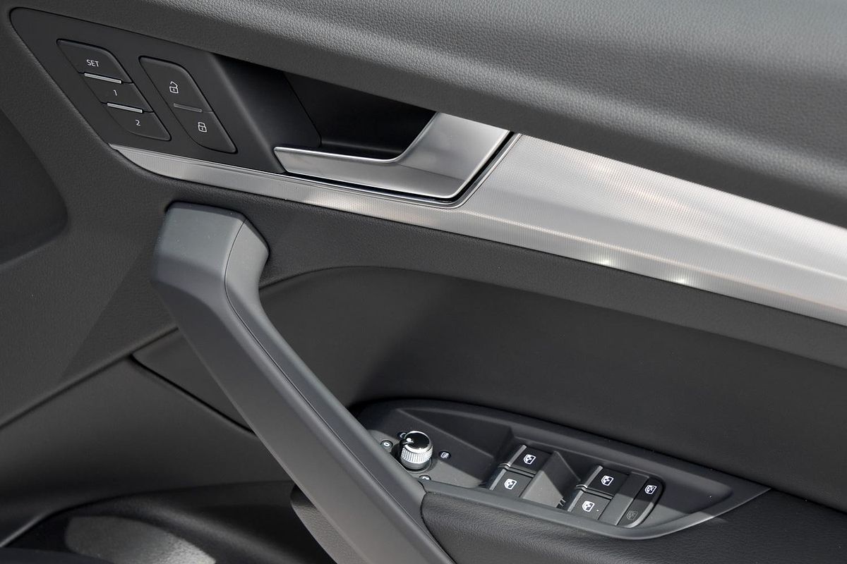 2024 Audi Q5 45 TFSI Sport FY