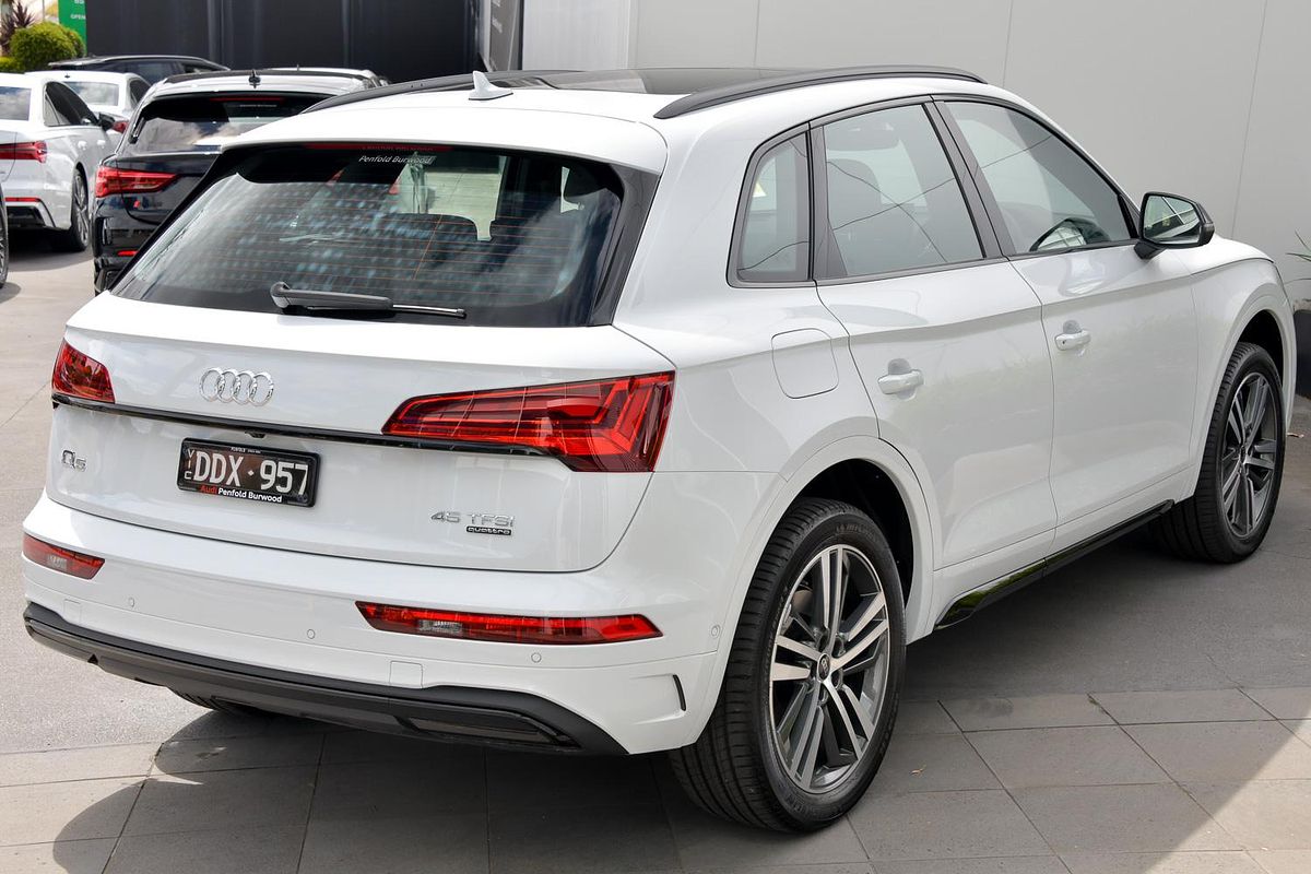 2024 Audi Q5 45 TFSI Sport FY