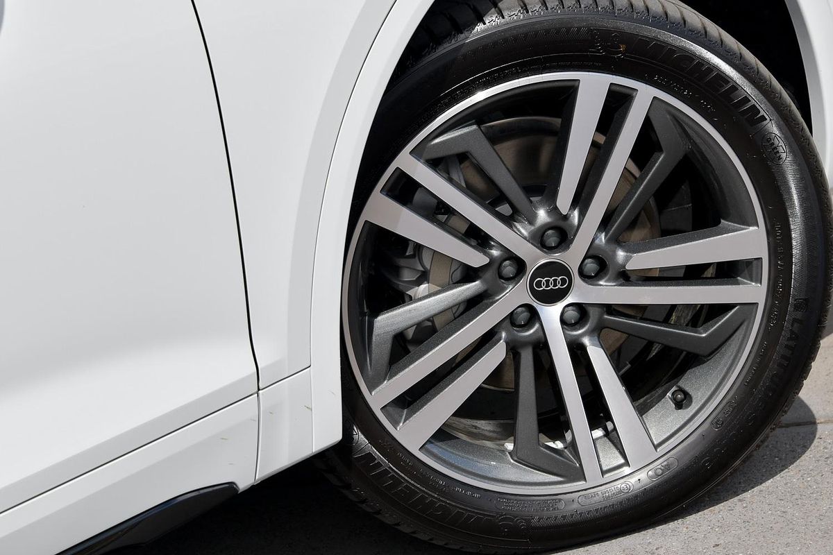 2024 Audi Q5 45 TFSI Sport FY