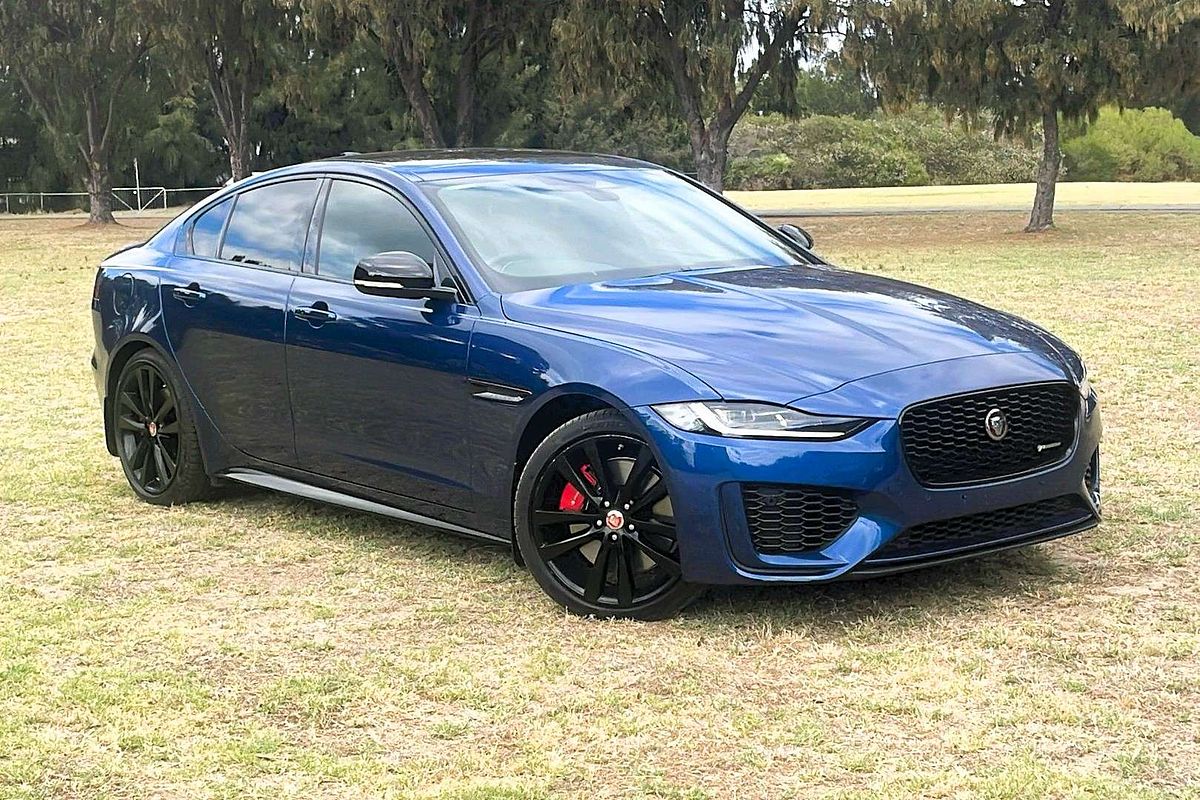 2021 Jaguar XE P300 R-Dynamic Black X760