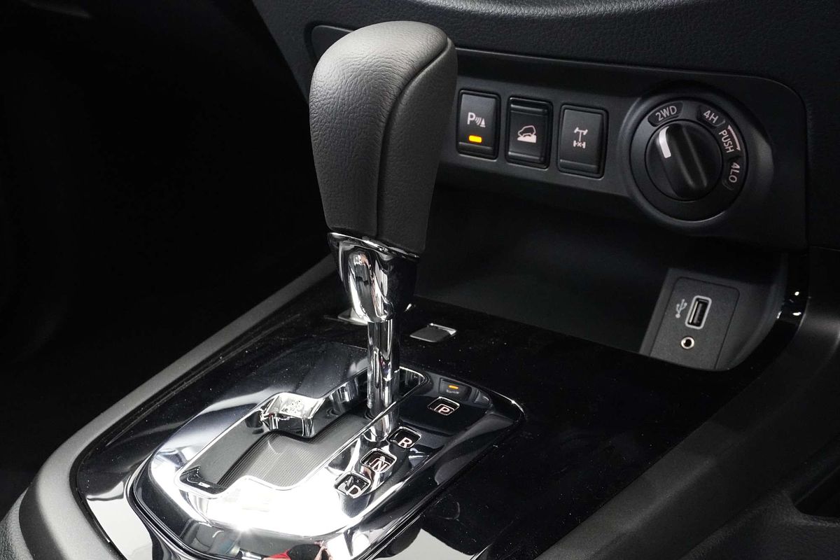 2024 Nissan Navara PRO-4X Warrior D23 4X4