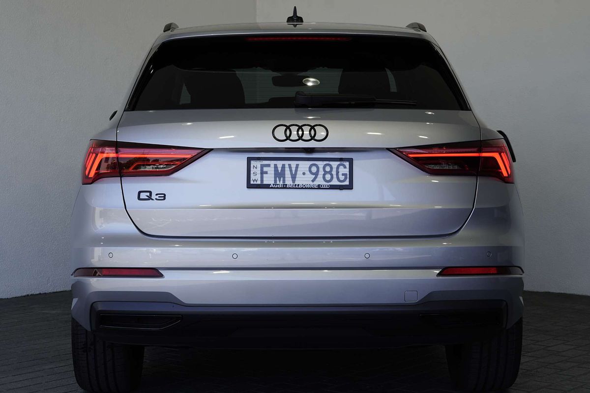 2024 Audi Q3 35 TFSI Dynamic Black F3