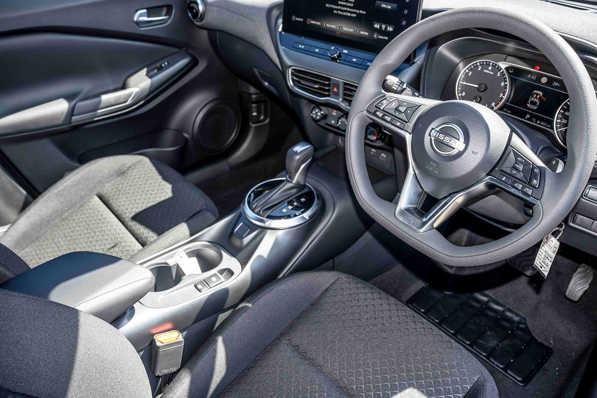 2024 Nissan JUKE ST F16
