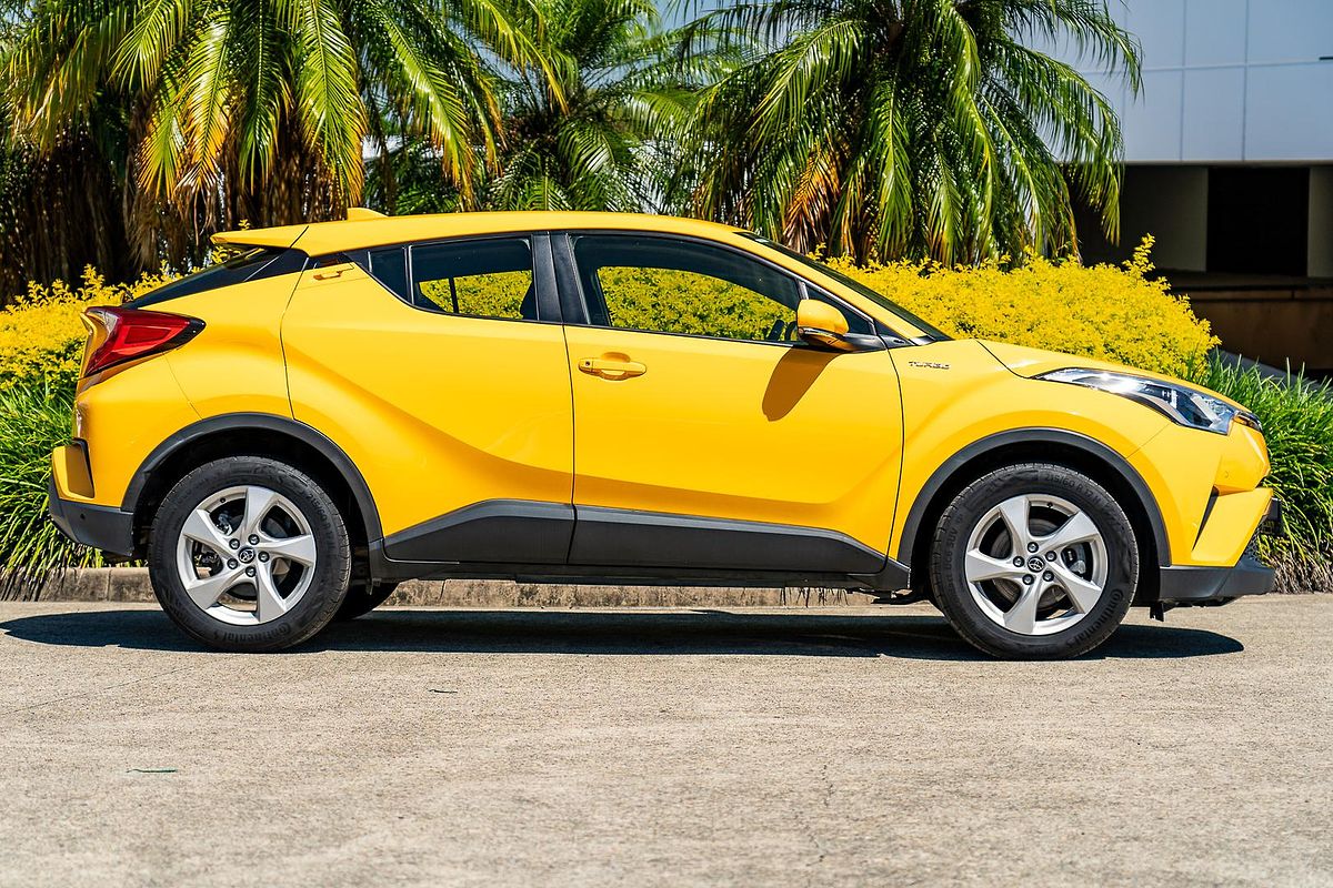 2017 Toyota C-HR NGX10R