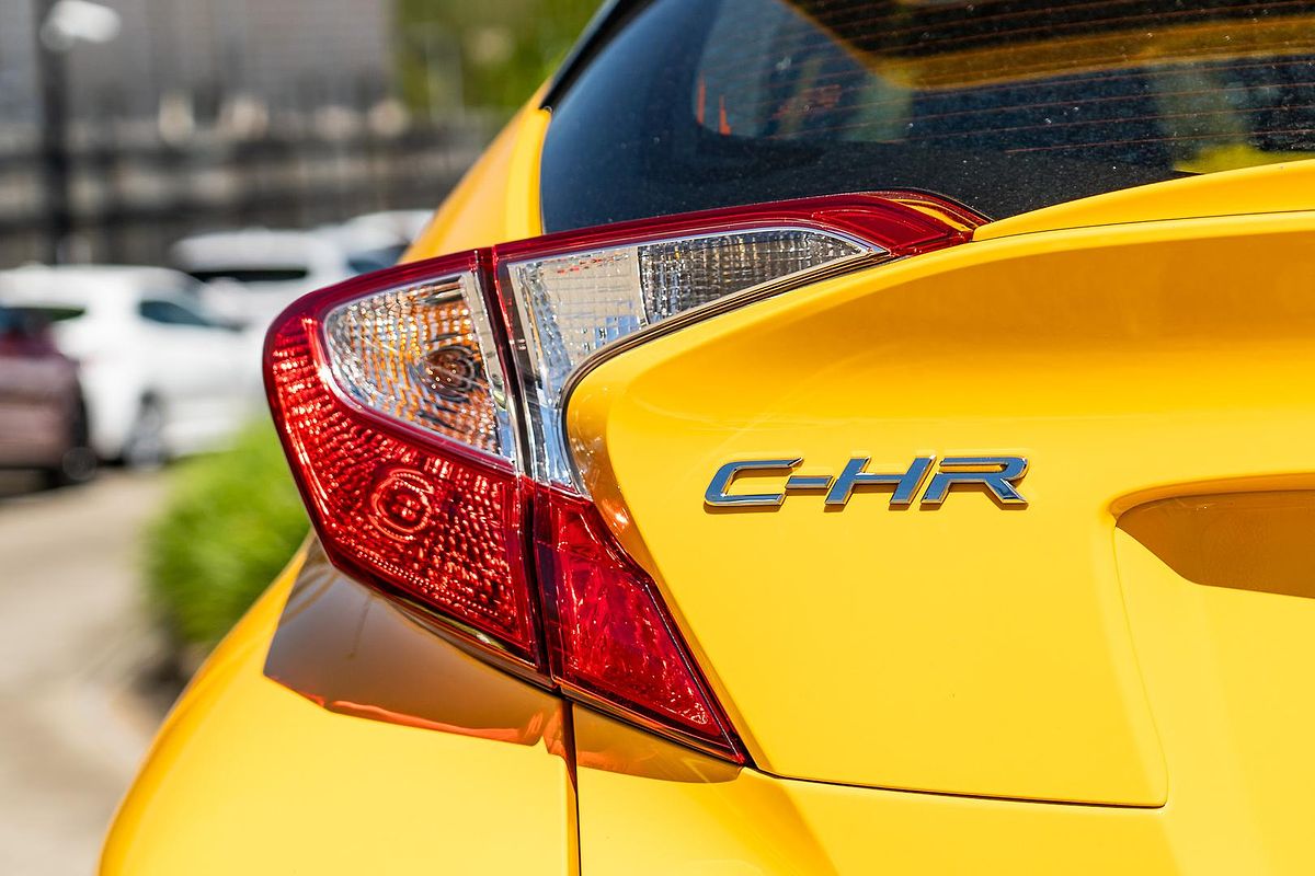 2017 Toyota C-HR NGX10R
