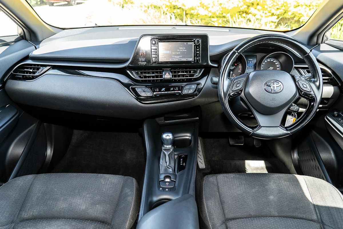 2017 Toyota C-HR NGX10R