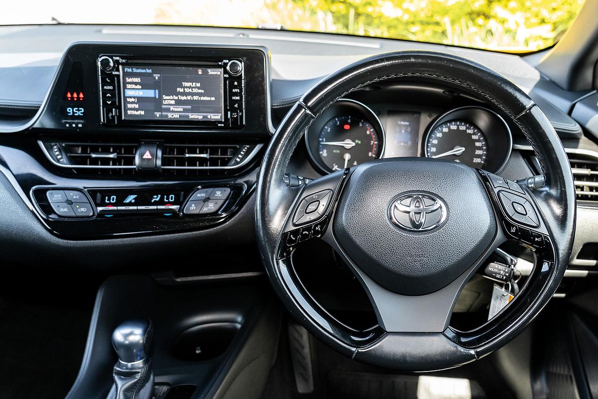 2017 Toyota C-HR NGX10R