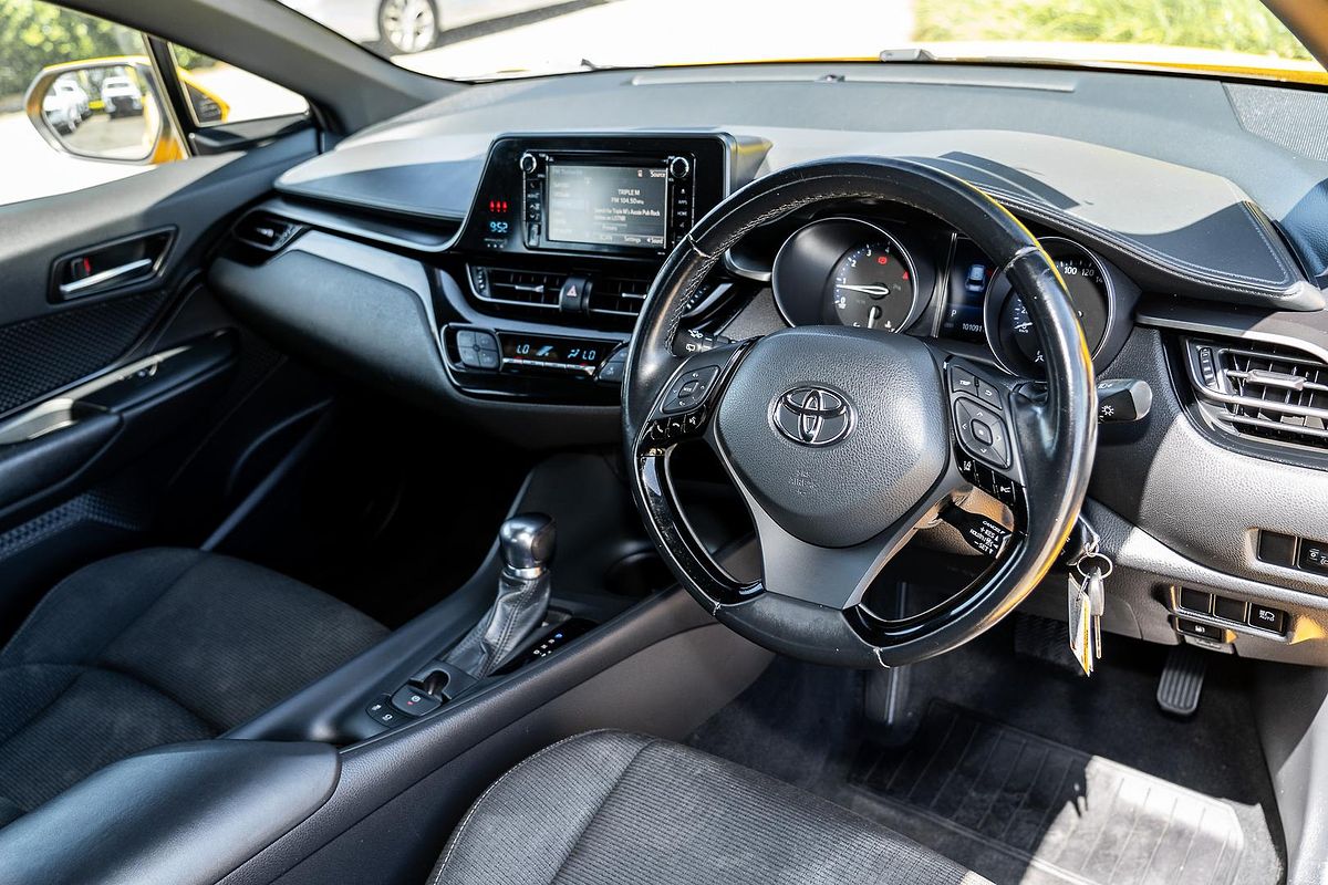 2017 Toyota C-HR NGX10R