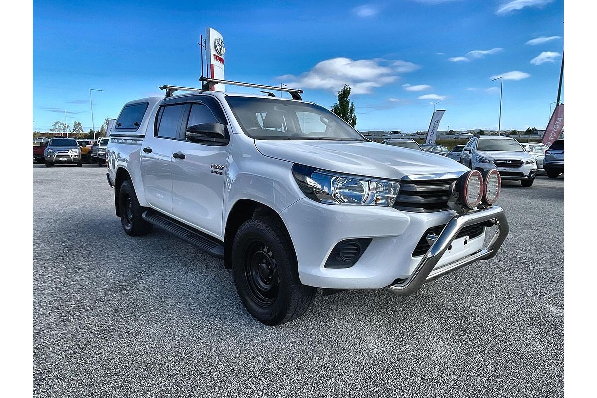 2017 Toyota Hilux SR GUN126R 4X4