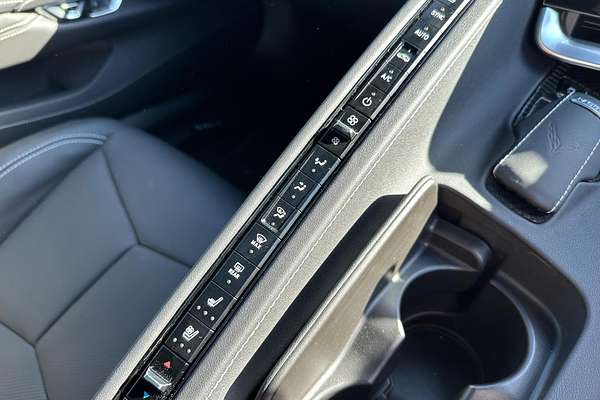 2024 Chevrolet Corvette Stingray 2LT C8