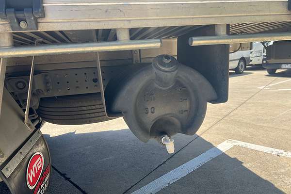 2017 Fuso Canter 515  4x2
