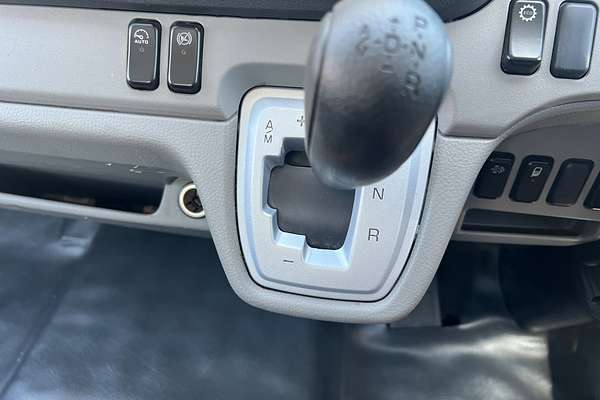 2017 Fuso Canter 515  4x2
