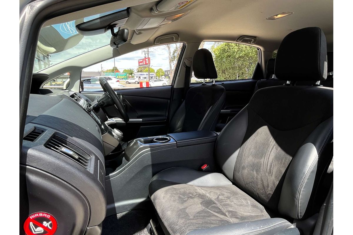 2018 Toyota Prius V i-Tech ZVW40R