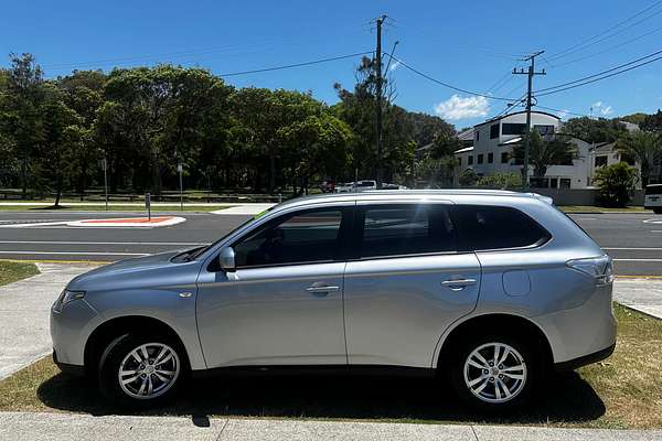 2012 Mitsubishi Outlander ES ZJ