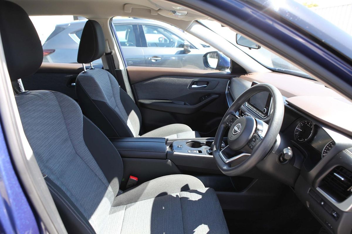 2024 Nissan X-TRAIL ST T33