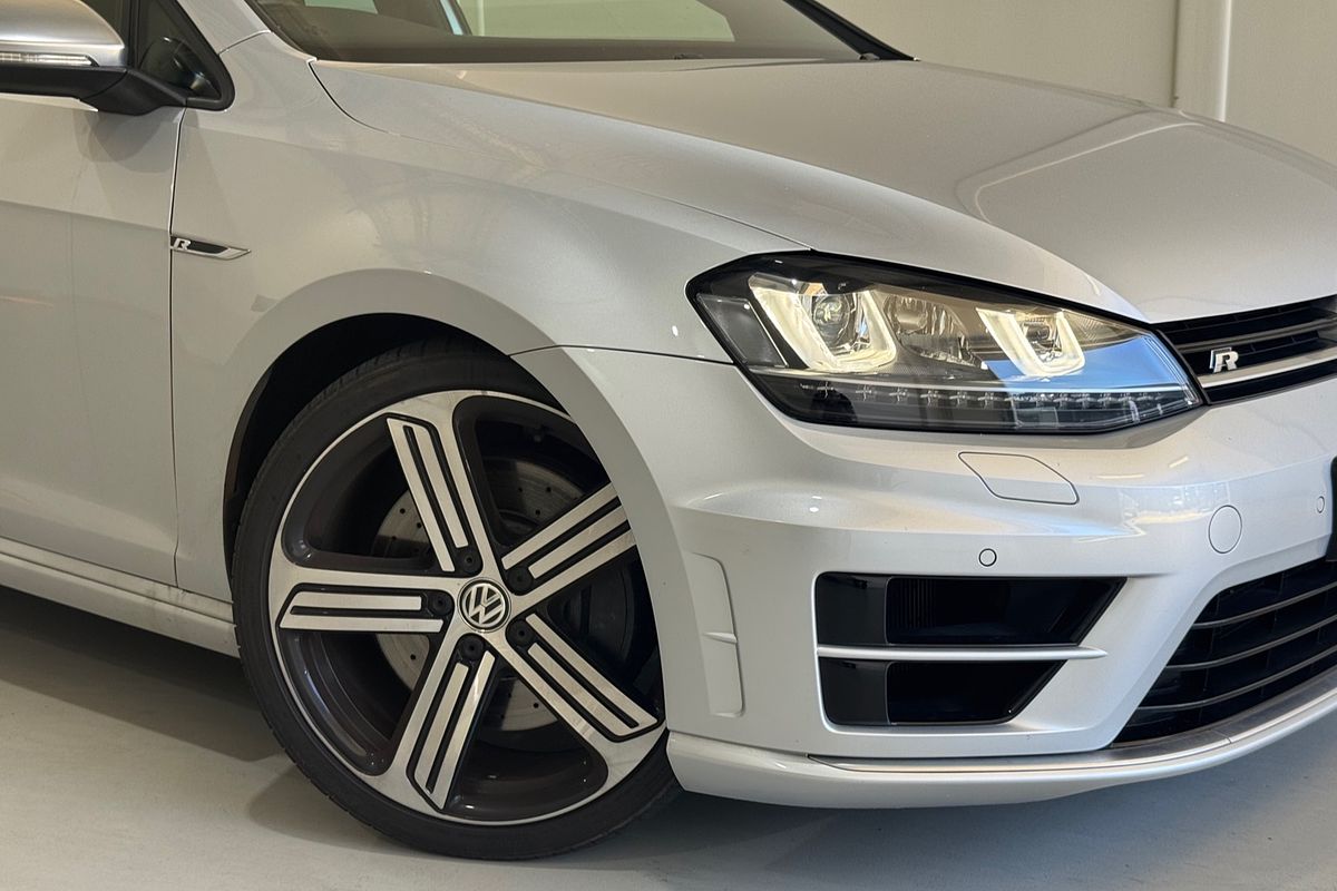 2017 Volkswagen Golf R 7
