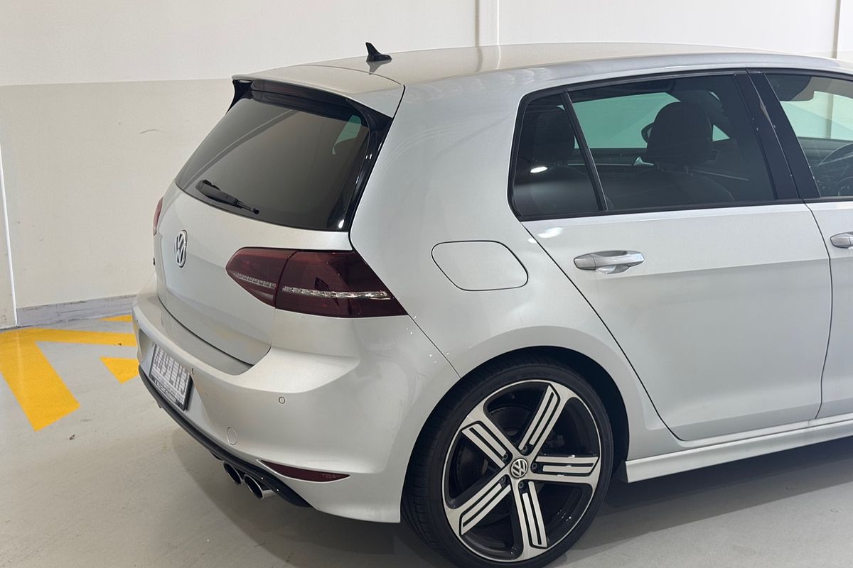 2017 Volkswagen Golf R 7