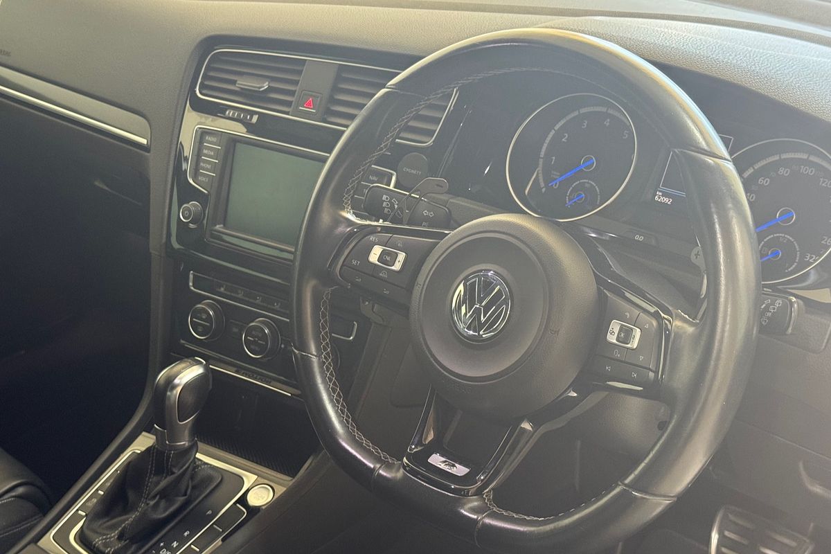 2017 Volkswagen Golf R 7