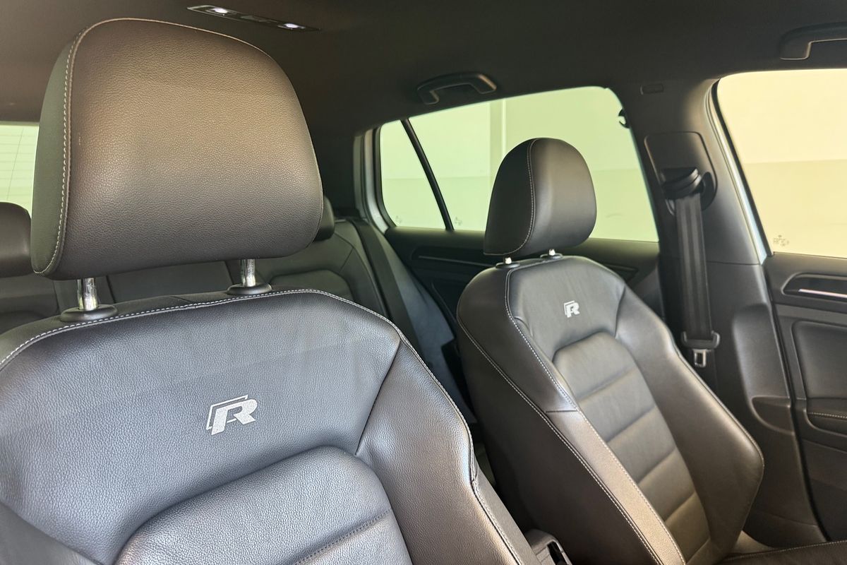 2017 Volkswagen Golf R 7