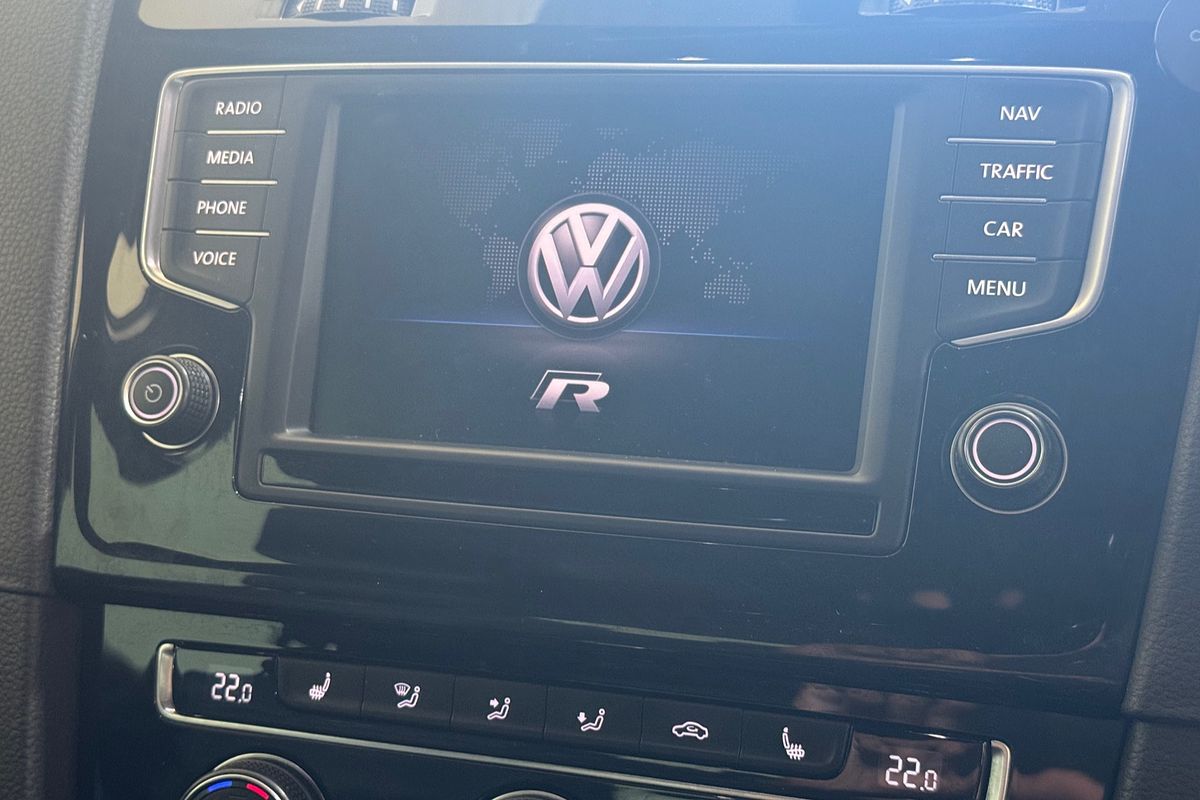 2017 Volkswagen Golf R 7