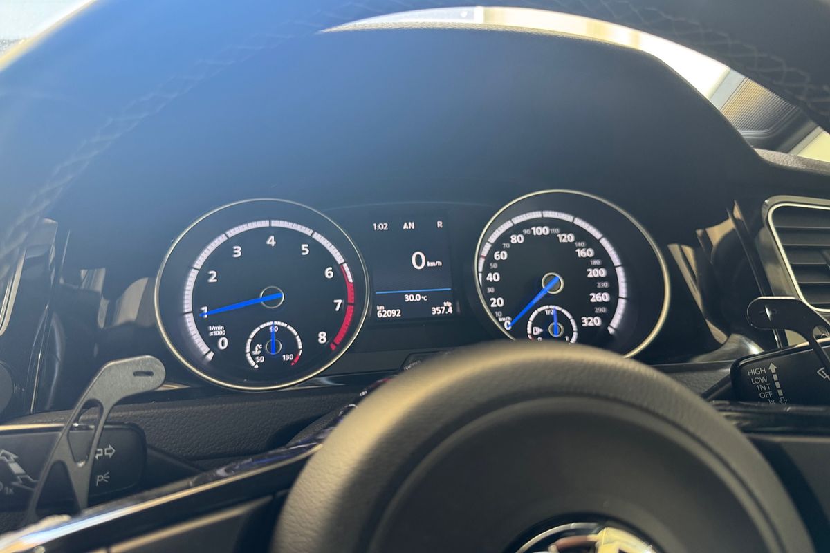 2017 Volkswagen Golf R 7