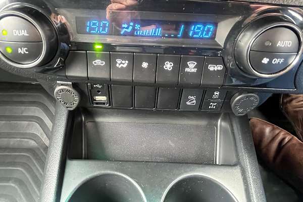 2022 Toyota Hilux SR5 GUN126R 4X4