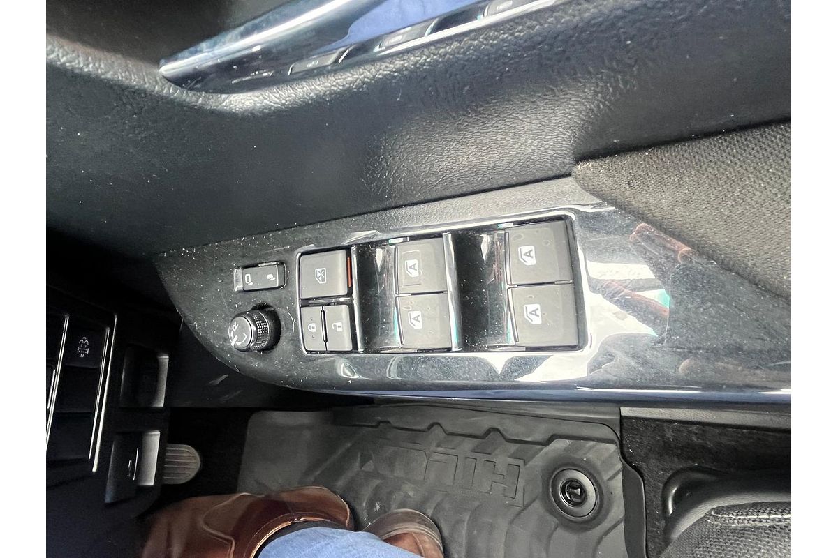 2022 Toyota Hilux SR5 GUN126R 4X4