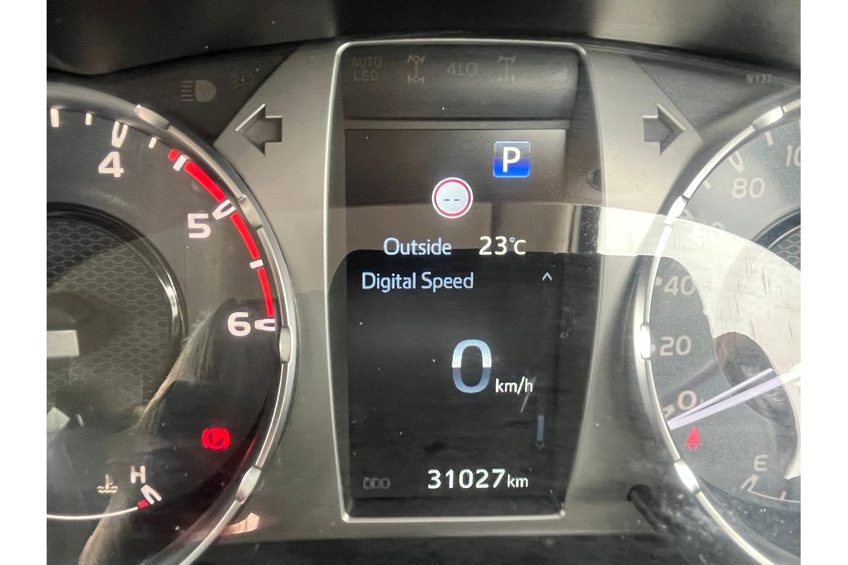 2022 Toyota Hilux SR5 GUN126R 4X4