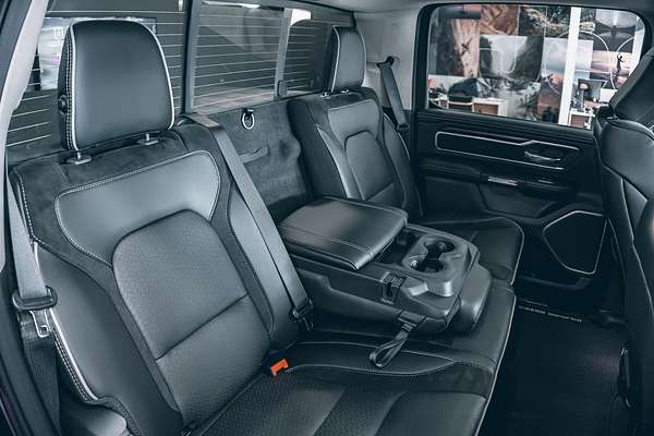 2024 RAM 1500 Laramie Sport RamBox DT 4X4 SWB