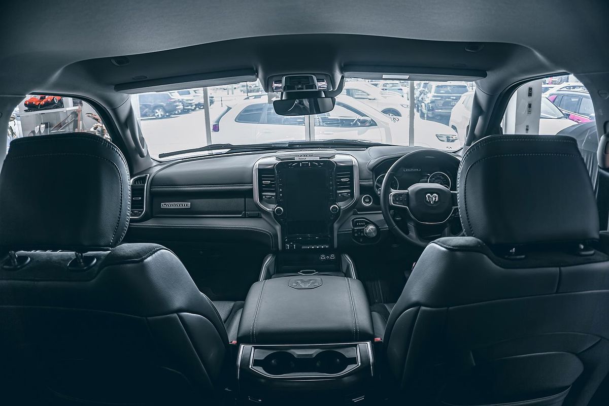 2024 RAM 1500 Laramie Sport RamBox DT 4X4 SWB