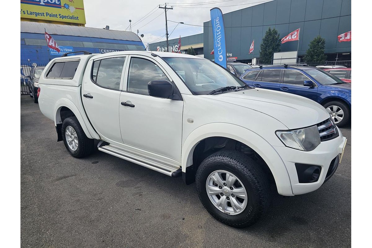 2013 Mitsubishi Triton GLX MN 4X4