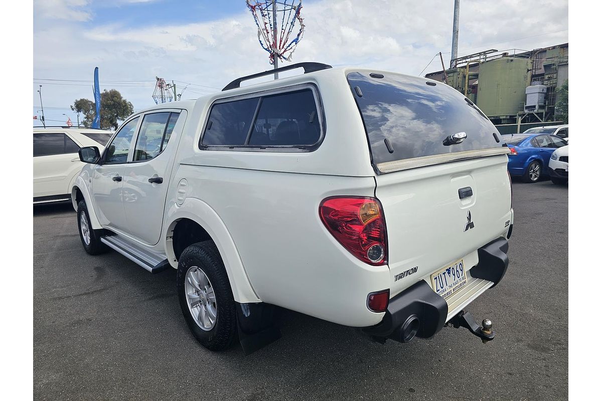 2013 Mitsubishi Triton GLX MN 4X4