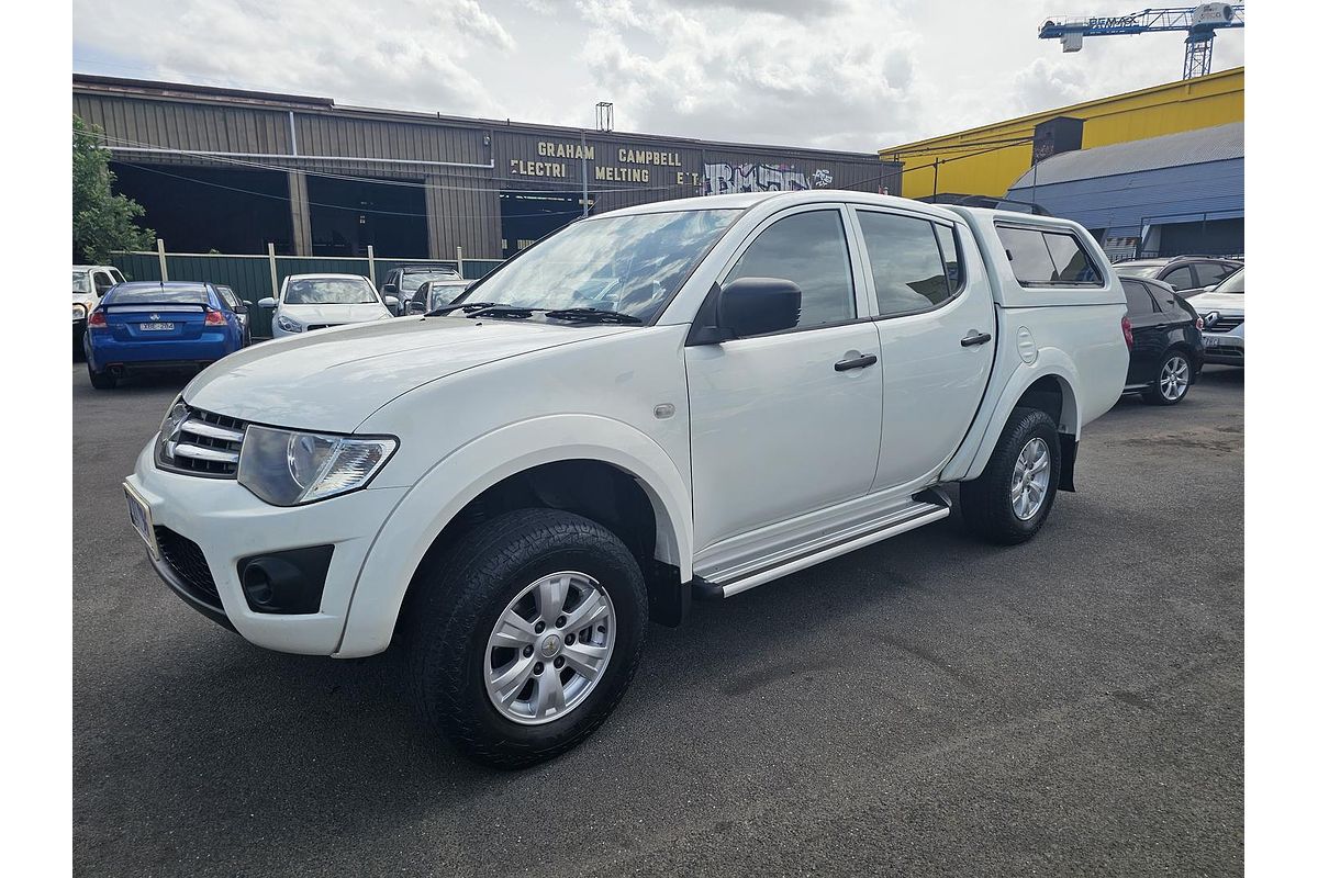 2013 Mitsubishi Triton GLX MN 4X4