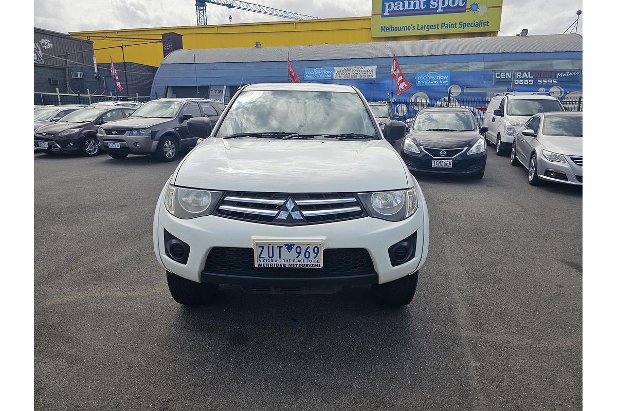 2013 Mitsubishi Triton GLX MN 4X4