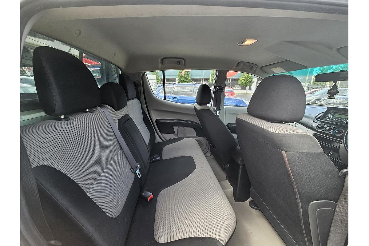2013 Mitsubishi Triton GLX MN 4X4