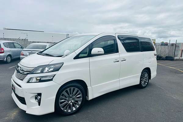 2013 Toyota Vellfire