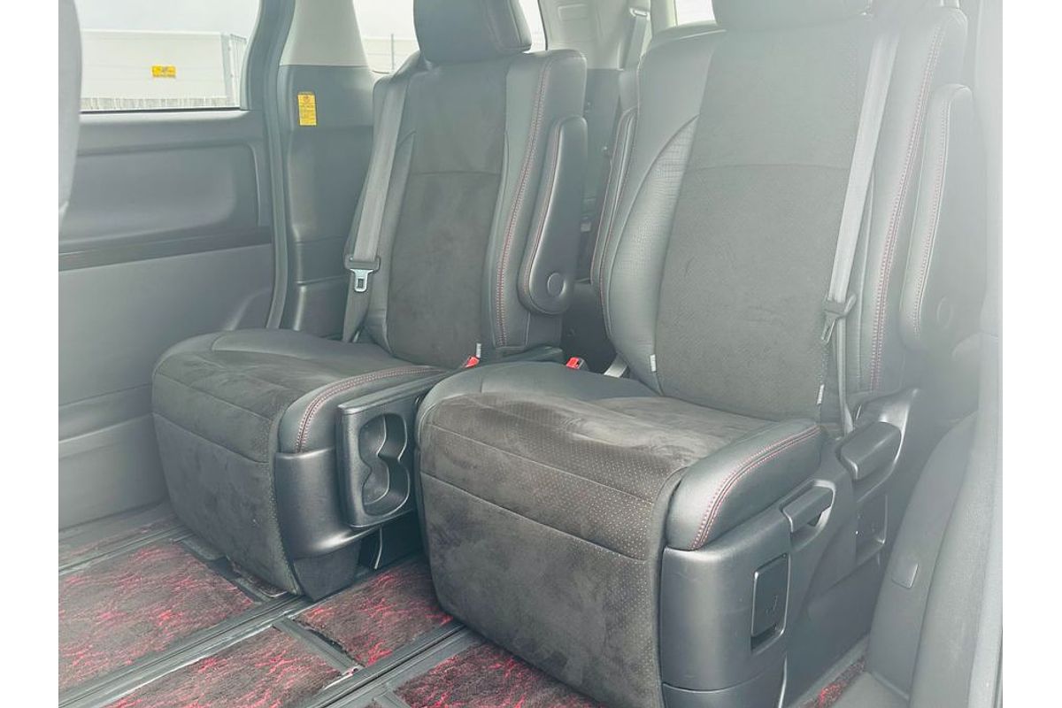 2013 Toyota Vellfire