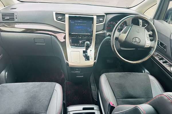 2013 Toyota Vellfire