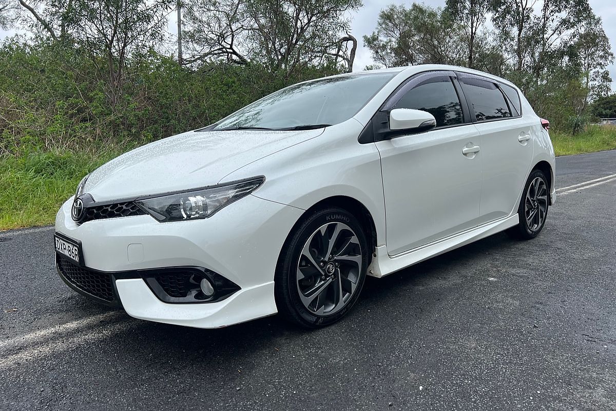 2018 Toyota Corolla SX ZRE182R