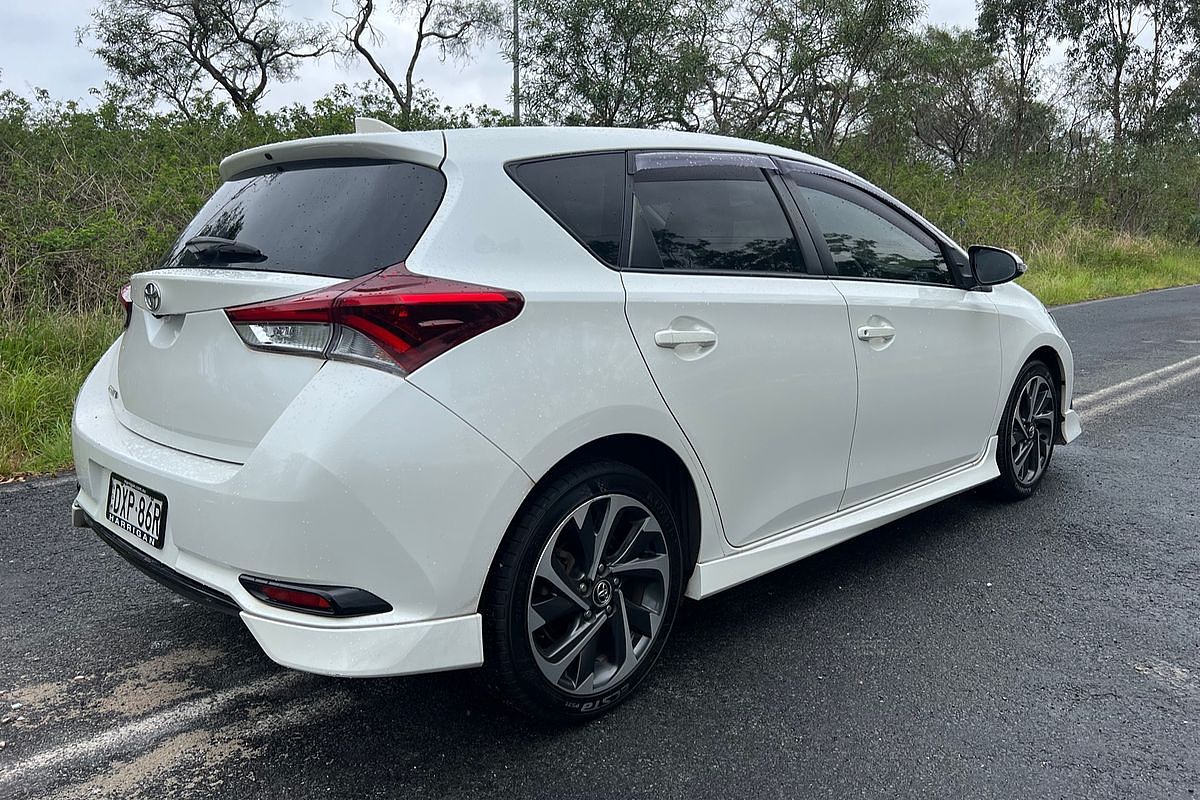 2018 Toyota Corolla SX ZRE182R