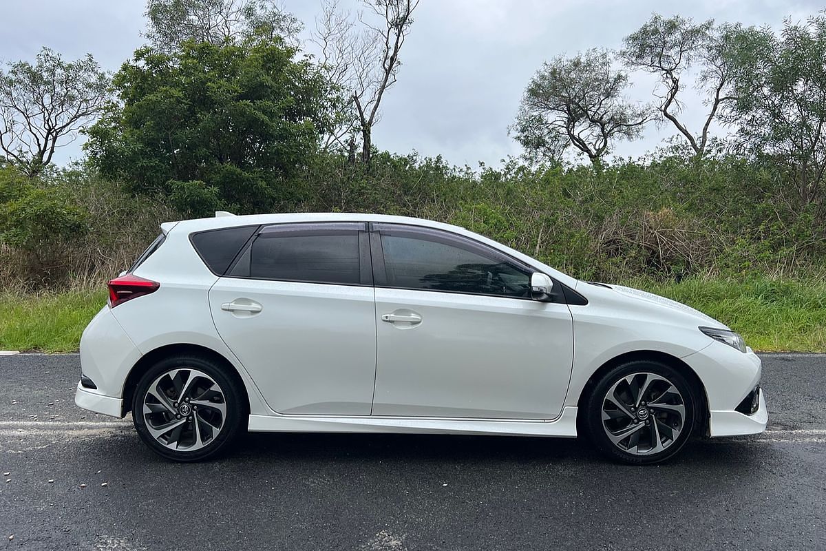 2018 Toyota Corolla SX ZRE182R