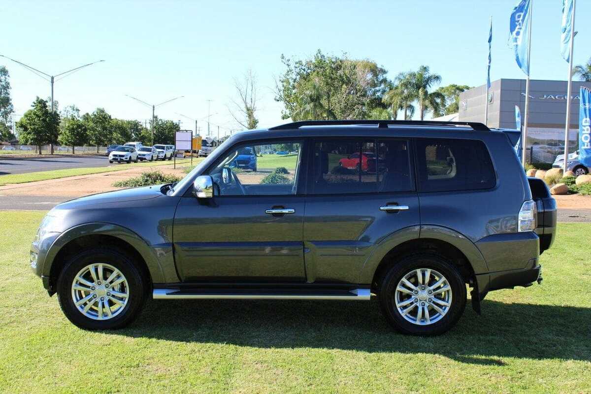 2017 Mitsubishi PAJERO GLX NX