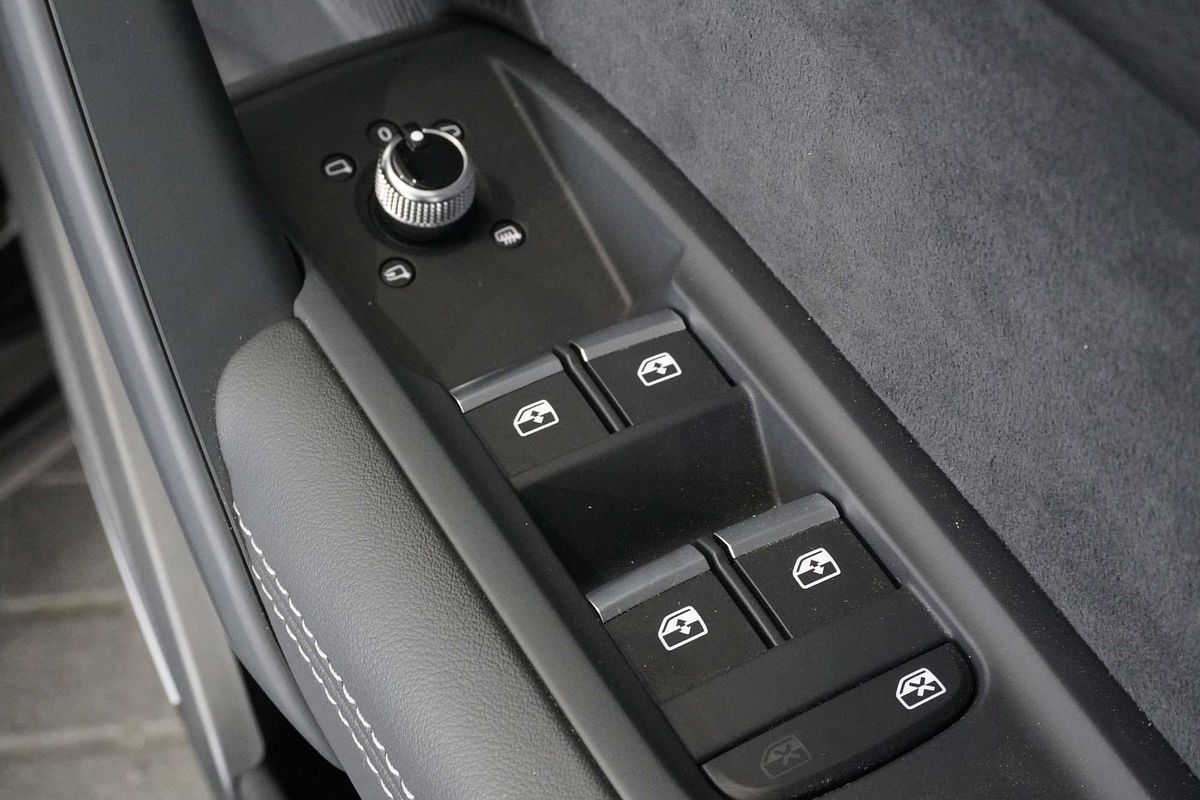 2024 Audi SQ5 TDI FY