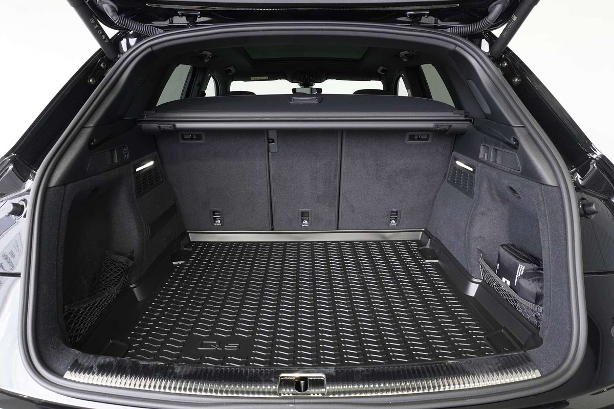 2024 Audi SQ5 TDI FY