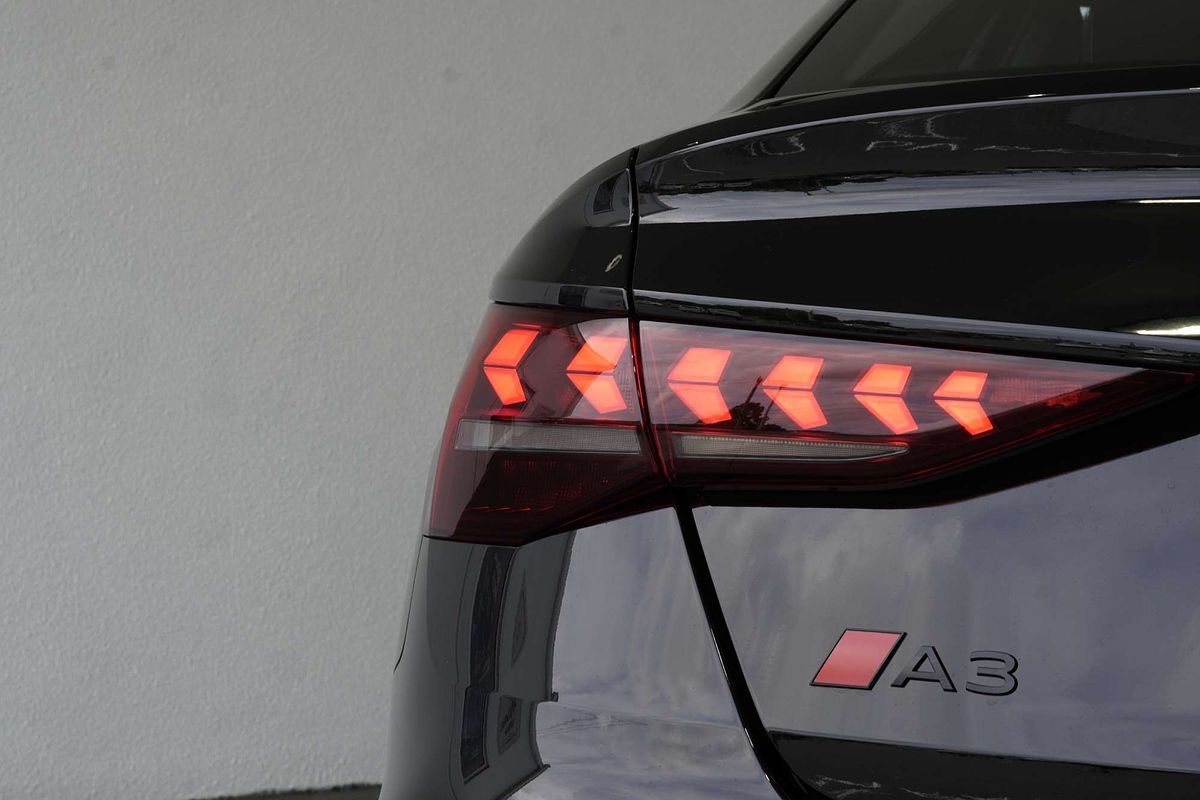 2024 Audi A3 35 TFSI S line GY