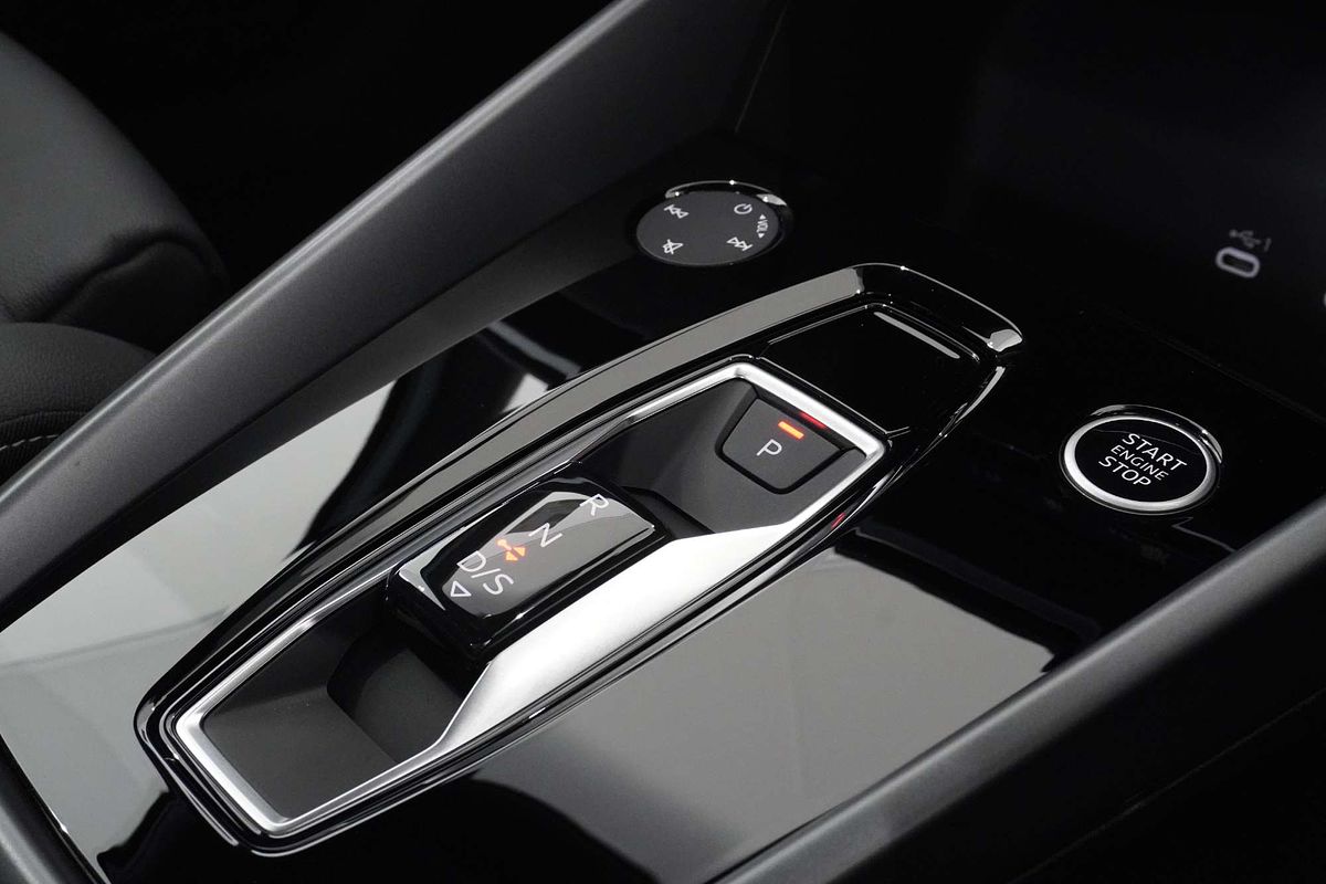 2024 Audi A3 35 TFSI S line GY