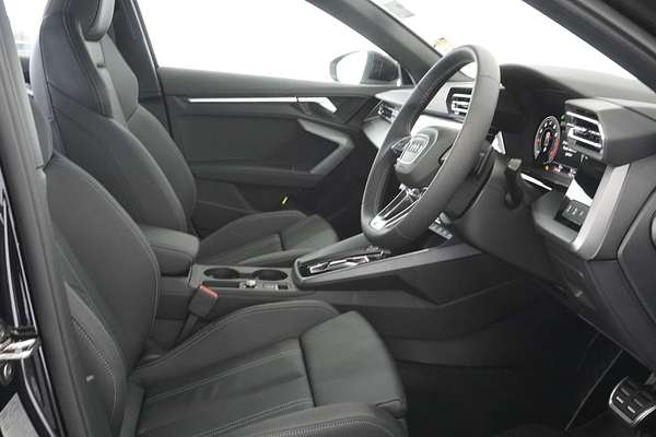 2024 Audi A3 35 TFSI S line GY